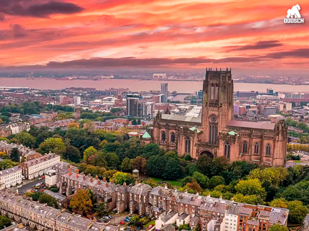 Weekend in Liverpool + €1,000